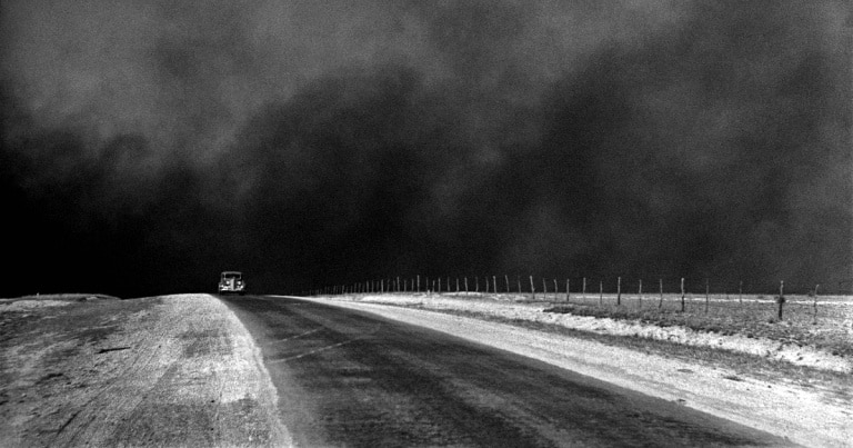 Duminica Neagră şi fenomenul din America anilor ’30. Care a fost originea uriaşelor furtuni de nisip