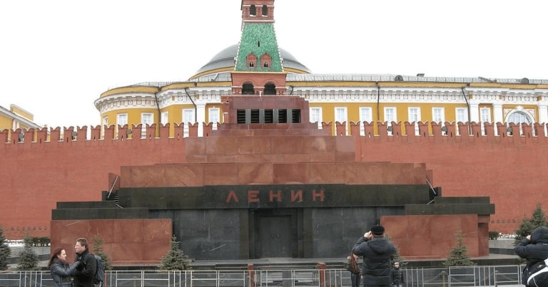 Un bărbat a aruncat cu un cocktail Molotov în direcția mausoleului lui Lenin din Piața Roșie