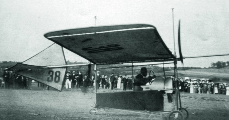 Aurel Vlaicu concurează împotriva lui Roland Garros