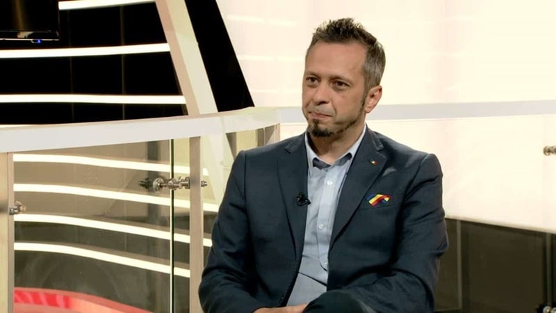 Premierul Ciolacu l-a demis pe secretarul de stat care i-a respins ”avansarea” la ”luptător cu rol determinant” în Revoluție