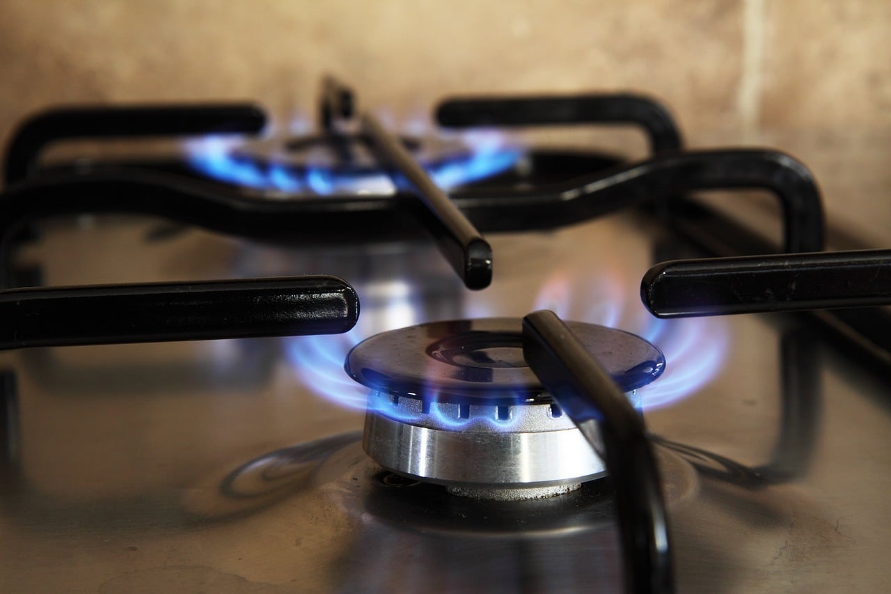 177 de controale la companii din energie, suspecte de creșterea prețurilor prin practici ilegale