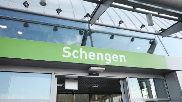 Austria ne acceptă în Schengen cu aeroporturile