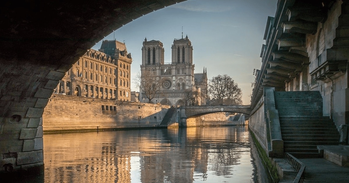Vestigii remarcabile, scoase la lumină de săpăturile arheologice efectuate la Notre-Dame din Paris / VIDEO