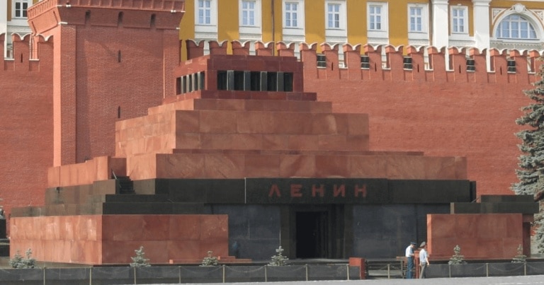 Mausoleul lui Lenin din Piața Roșie, închis timp de o lună