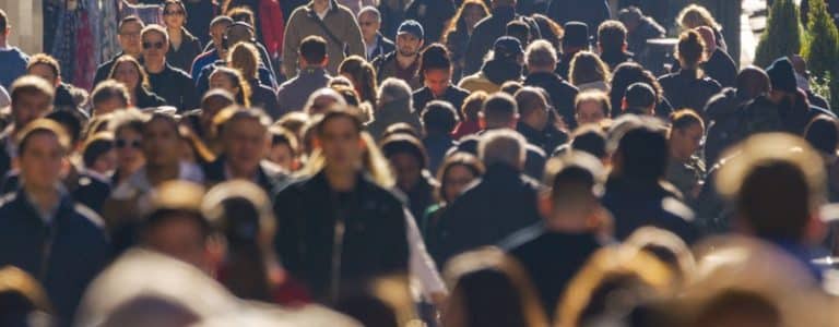 Cum își cheltuiesc banii gospodăriile românești prin comparație cu alte state UE. Observații