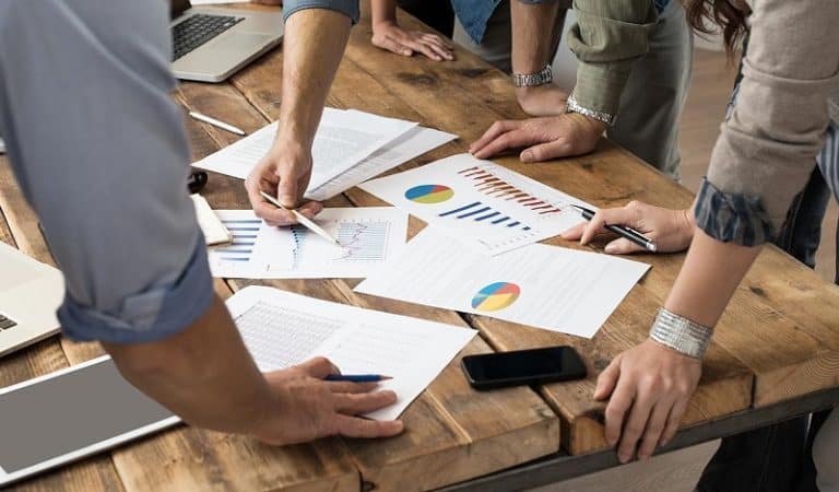 Estimările managerilor: toată lumea vede creșteri de prețuri în T1 și o scădere a construcțiilor