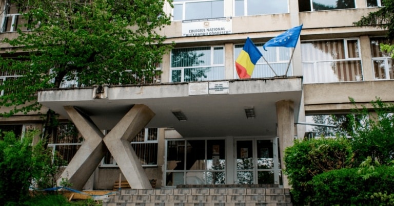 Colegiul Național Alexandru Odobescu din Pitești, un adevărat centru de formare a elitelor