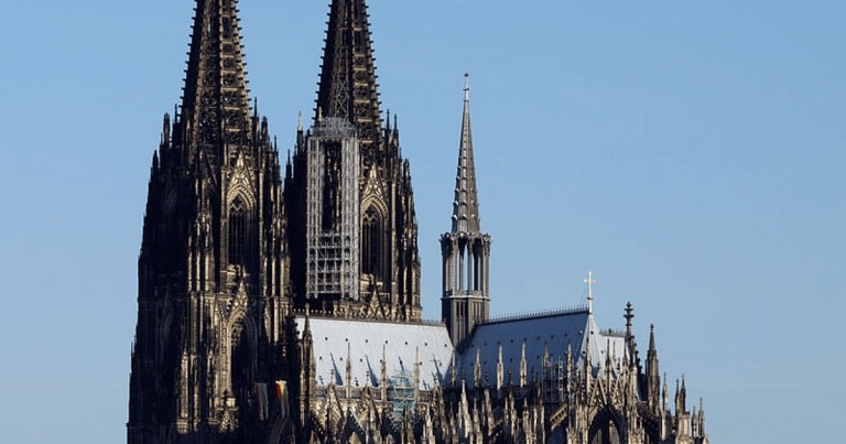 Catedrala din Köln nu va mai fi iluminată în timpul nopţii pentru a se economisi energie