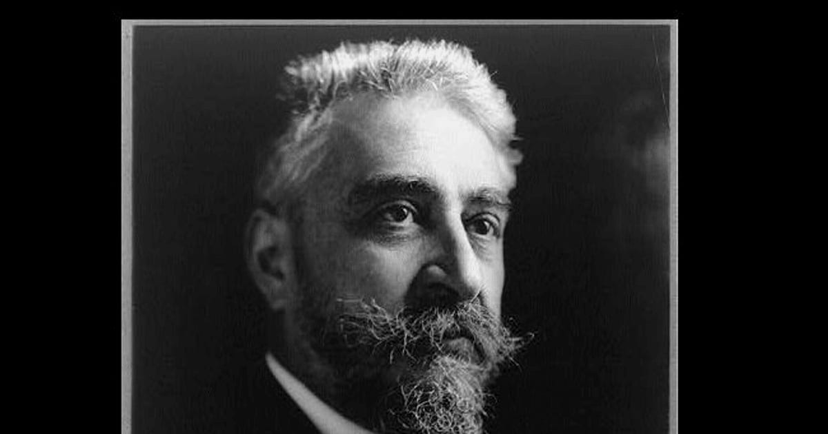 E o pornire ciudată la marii noștri ziariști din trecut nevoia de a fi puternici nu doar prin scris, dar și prin influențarea directă a politicienilor