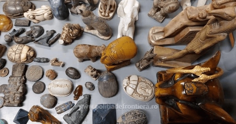 80 de artefacte egiptene, descoperite de Poliția de Frontieră în bagajele unor cetățeni libanezi