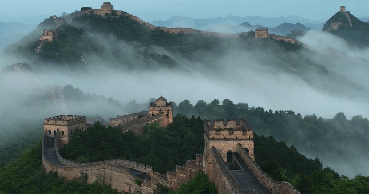 Pietre din Marele Zid Chinezesc, folosite la construirea unor adăposturi pentru porci