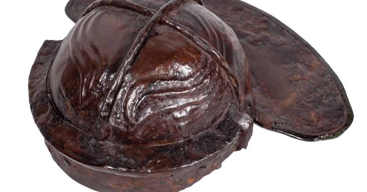 Misterul coifului de legionar roman descoperit în castrul de la Berzovia (Caraș-Severin)