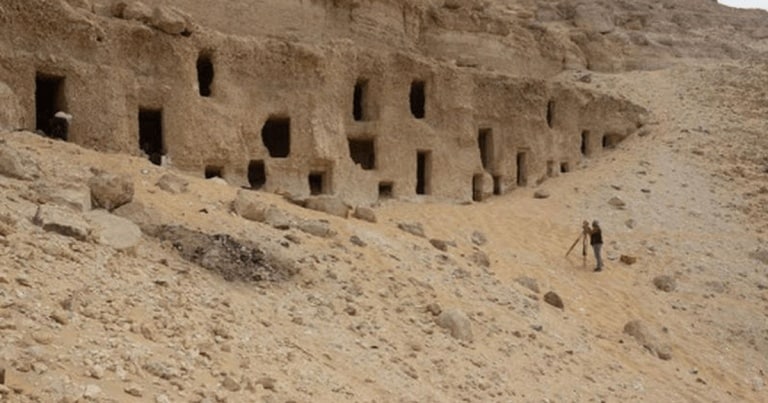 250 de morminte cu o vechime de peste 4.000 de ani, descoperite în Egipt