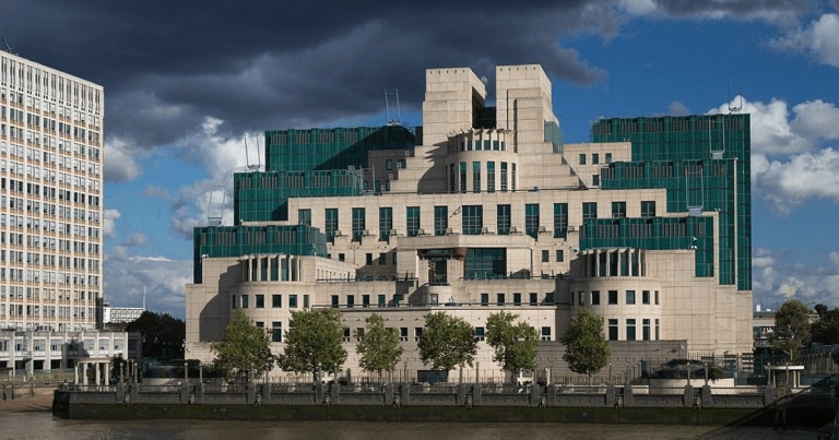 Serviciul britanic de spionaj, MI6, caută un nou ”Q” la departamentul tehnic