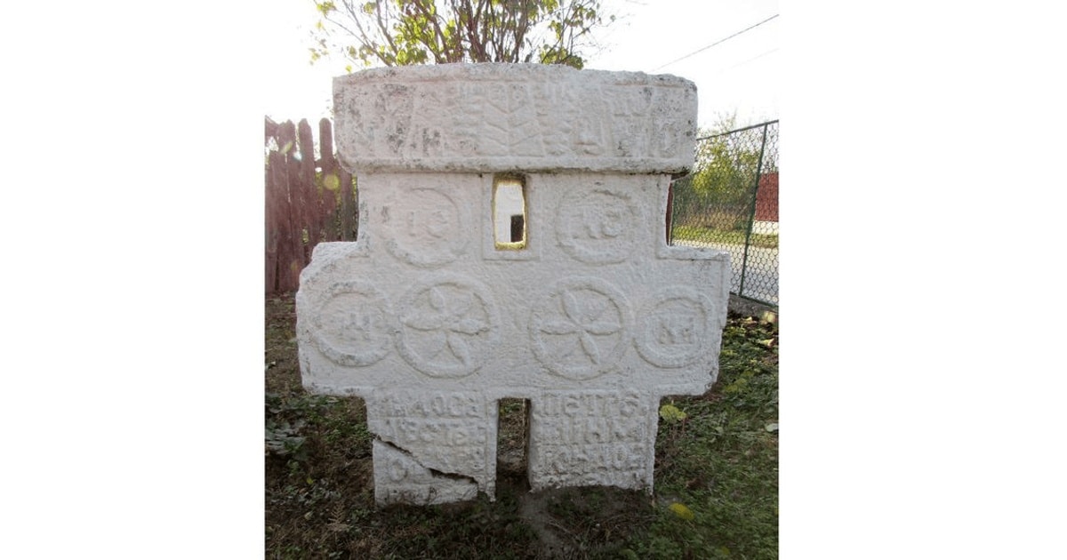 De ce este crucea germană unul dintre cele mai misterioase monumente funerare?