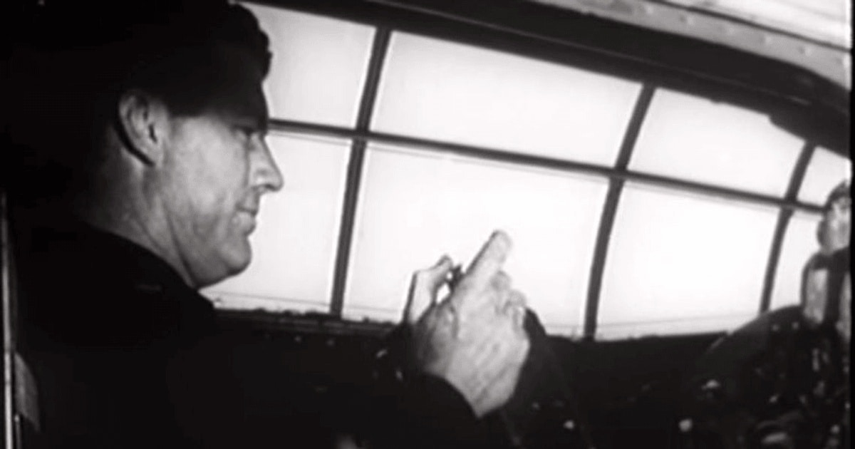 A murit primul pilot din lume care a depășit viteza sunetului // VIDEO