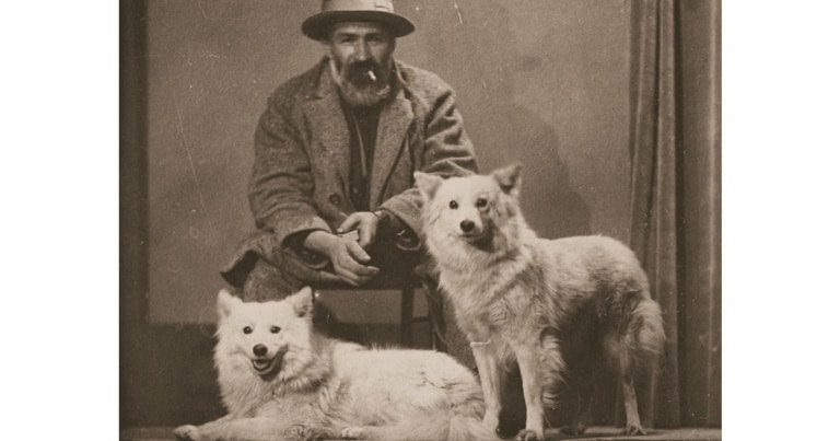 O fotografie cu Brâncuși și companioana sa de nădejde, Polaire, vândută la licitație cu 14.000 de euro