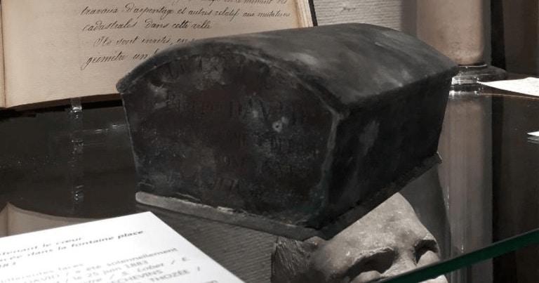 Inima unui fost primar din Belgia, descoperită într-o fântână din mijlocul orașului