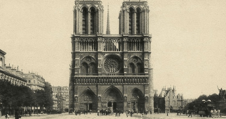 Notre-Dame din Paris. «Vastă simfonie de piatră, operă colosală a unui om și a unui popor»