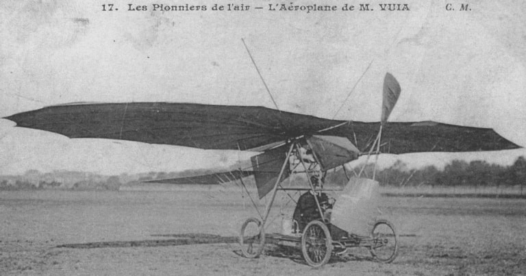 De la «băşica» lui Vodă Caragea la avionul cu reacţie al lui Coandă și ROMBAC-ul lui Ceaușescu în «Historia Special»