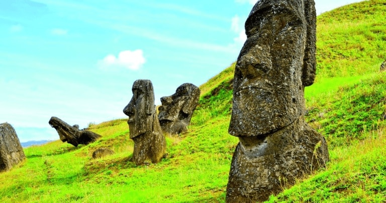 Misterele statuilor din Insula Paștelui