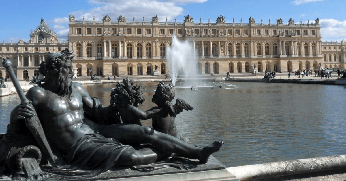 Un bloc de marmură, comandat în secolul al XVII-lea, va fi livrat în curând la Palatul Versailles