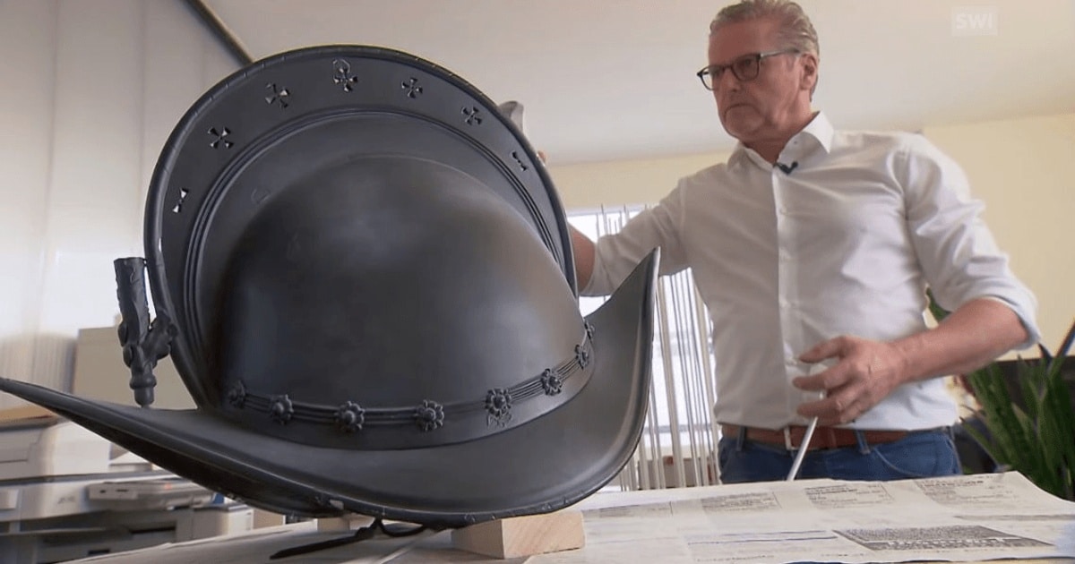 Garda Elvețiană are coifuri din plastic, confecționate la imprimanta 3D / VIDEO