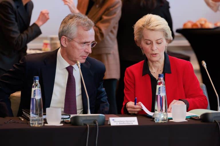 NATO și UE – competiție pentru rolul decizional în materie de apărare