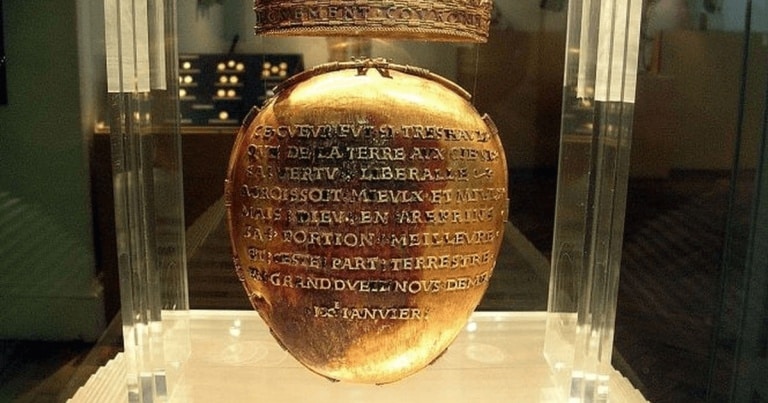 Cutia cu inima unei regine franceze, furată de la muzeu