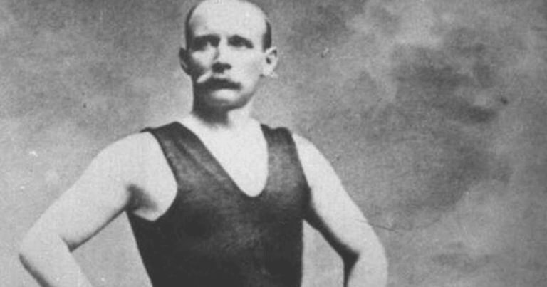 Sfârșitul tragic al lui Matthew Webb, primul om care a traversat înot Canalul Mânecii