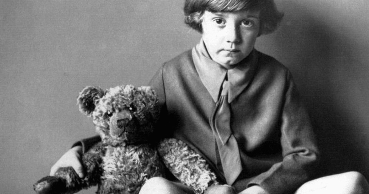 Ursul şi soldatul. Povestea adevărată a lui Winnie the Pooh