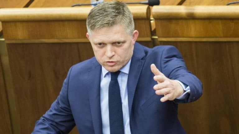 Premierul Robert Fico, operat din nou timp de două ore