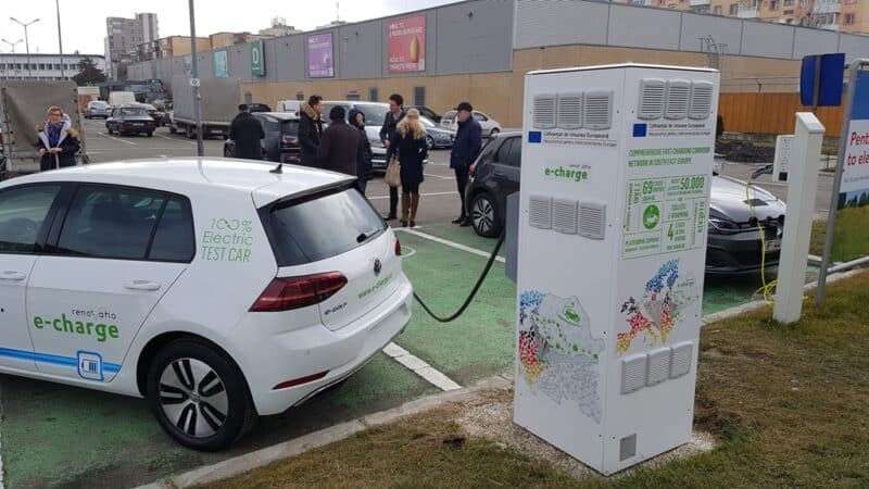 Tarifele lui Biden la vehiculele electrice chinezești și impactul acestora asupra Europei
