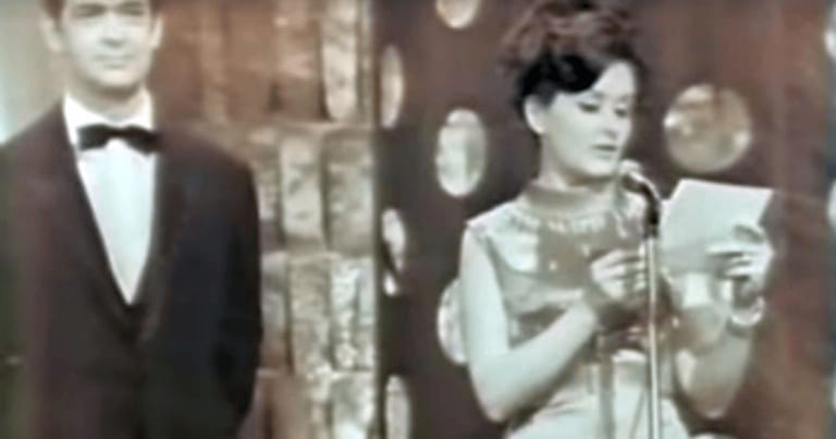 Cum a ajuns Stela Popescu să prezinte prima ediție a festivalului «Cerbul de Aur»