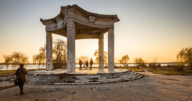 Lacul Morii – povestea sumbră a unuia dintre cele mai populare locuri de recreere din București