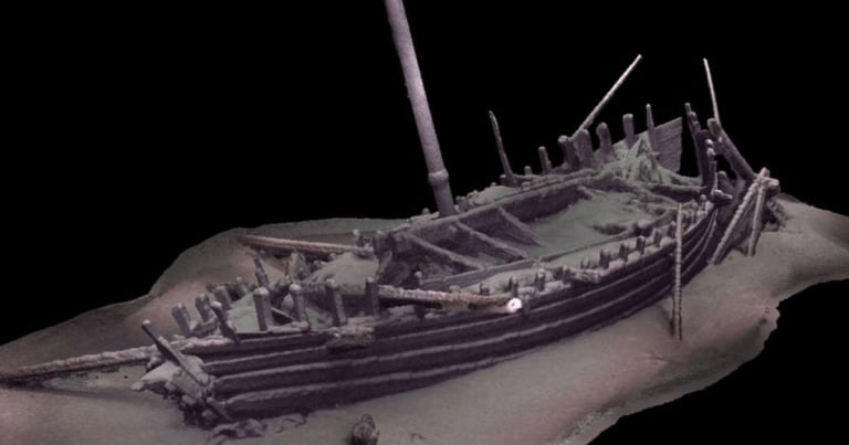 «Cimitir de epave» descoperit în Marea Neagră / FOTO