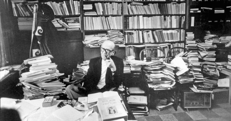 Mircea Eliade, renegat de familie din cauza nevestei