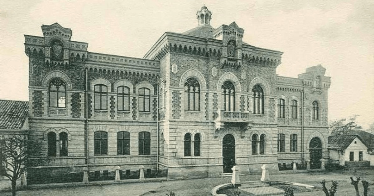 Din istoria Liceului Dadiani. Pe urmele unei liceence basarabene