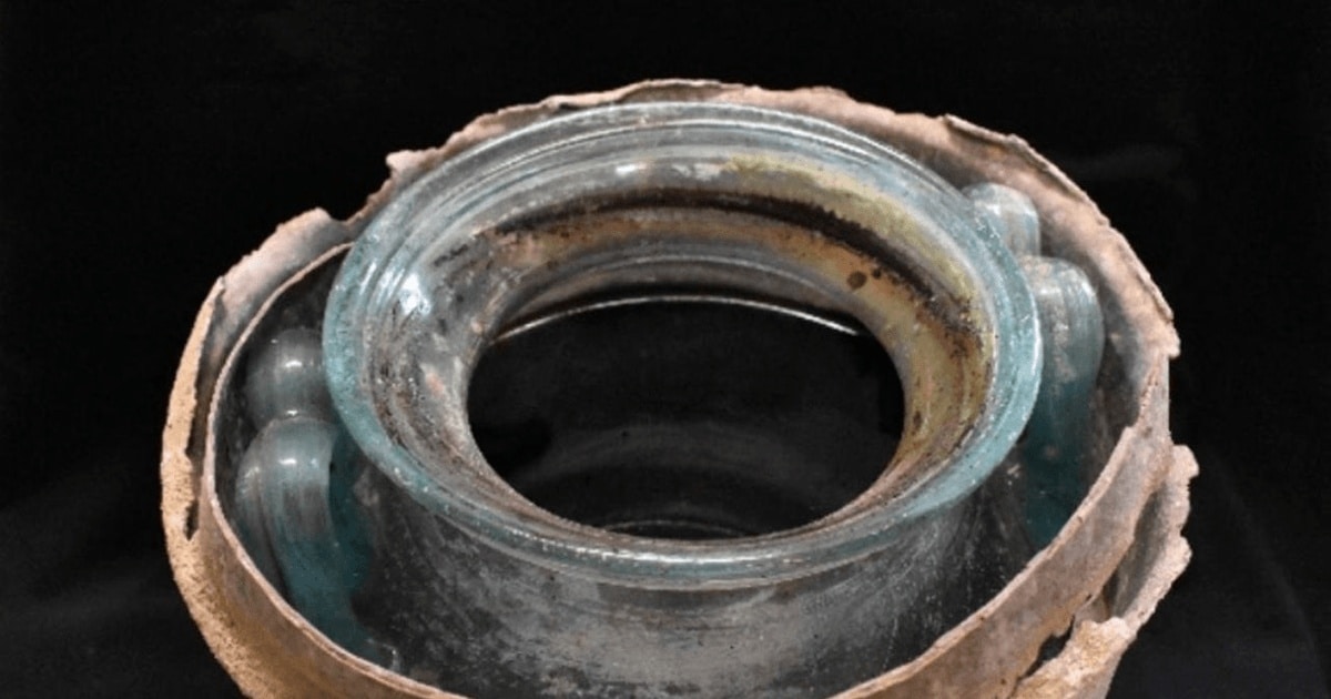 Cel mai vechi vin din lume, descoperit într-un mausoleu roman