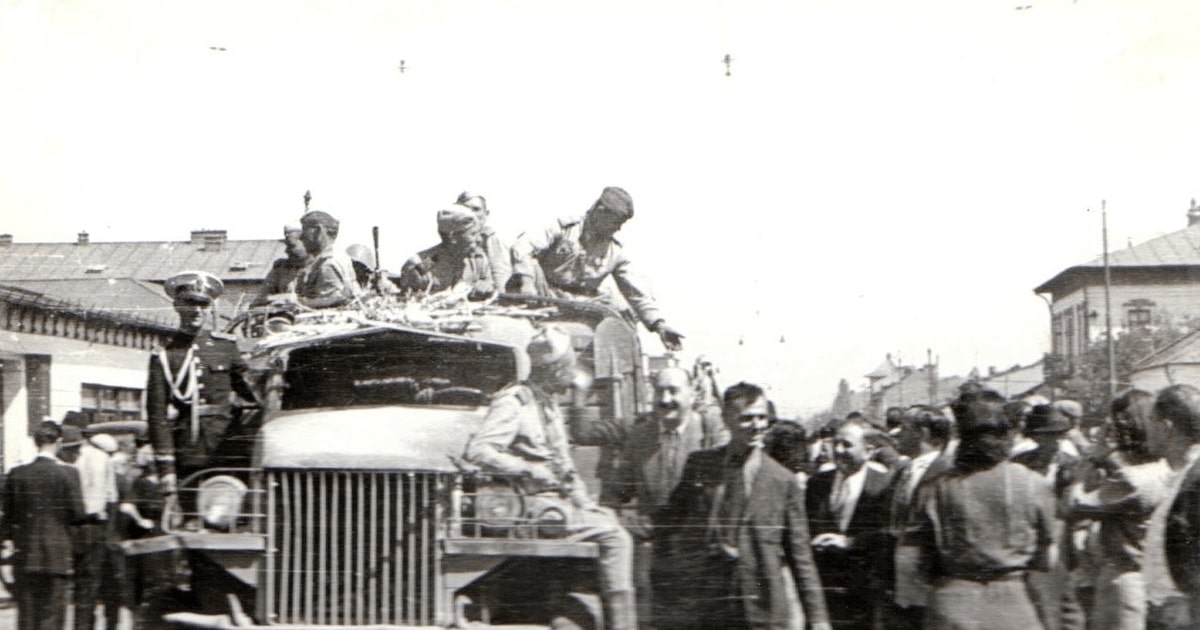 Intrarea Armatei Roşii în Bucureşti bulversează redacția unei reviste de mondenități