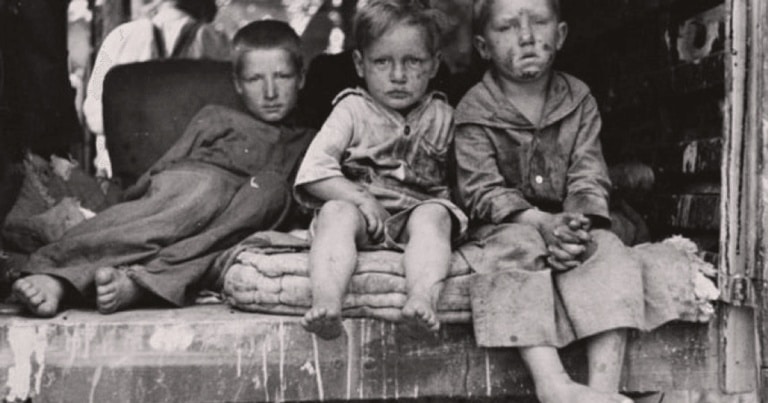 Supraproducția și criza