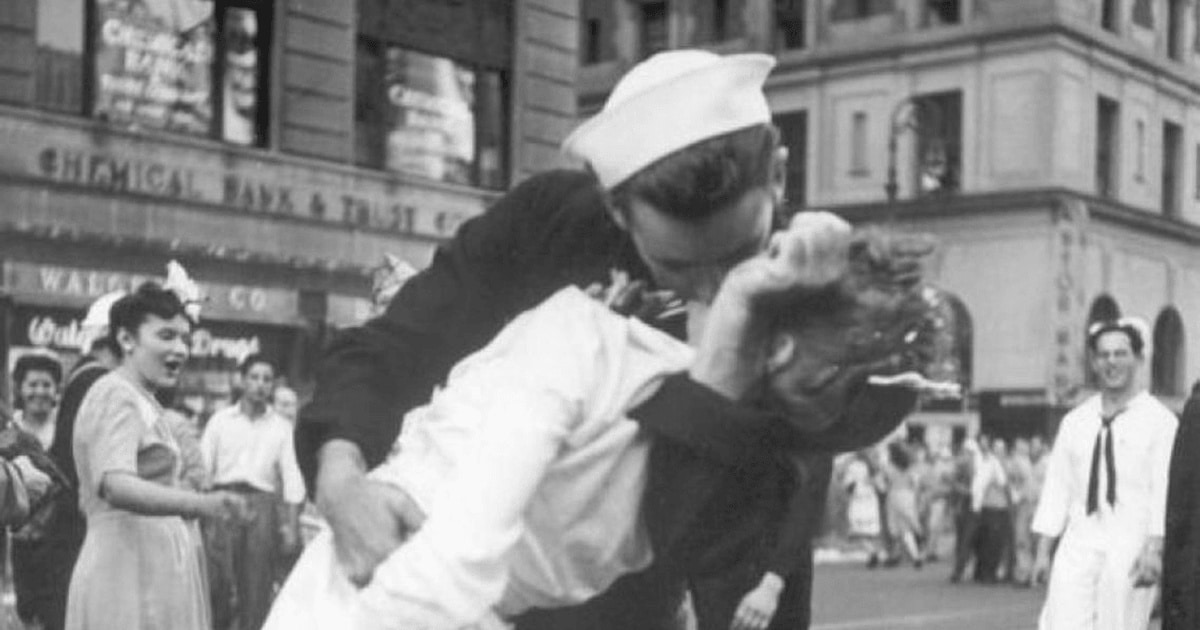 Cele mai emoționante imagini cu soldații înainte de plecarea pe front