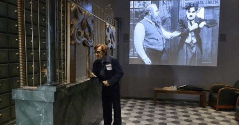 Muzeul dedicat marelui comediant Charlie Chaplin îşi deschide porţile