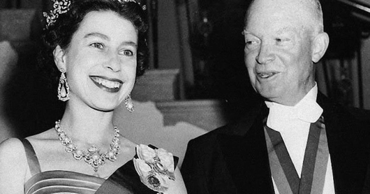 Elisabeta a II-a s-a întâlnit cu aproape toți președinții americani din 1952 și până astăzi