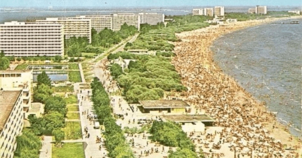 FOTO Cum arătau vacanţele românilor în Epoca de Aur şi cât costau camerele la hotelurile de lux de pe litoral