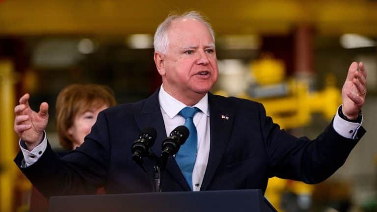 Guvernatorul Minnesota, Tim Walz, ales vicepreședinte de Kamala Harris