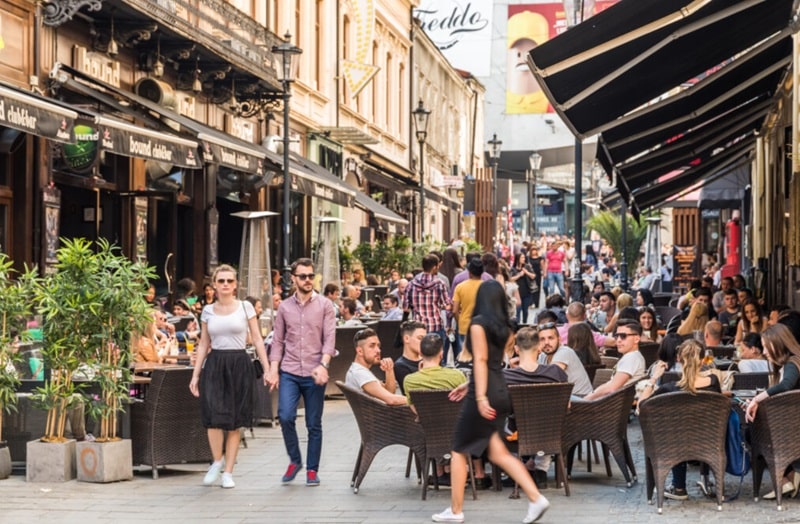 o comparație cu Vestul și cu restul. PIB/locuitor la PPS, mult peste Berlin și Viena