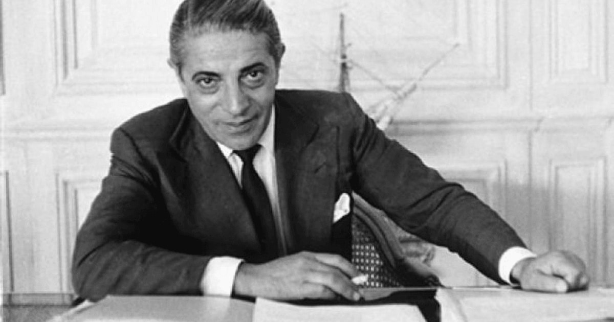 apropierea faţă de nazişti şi iubirile miliardarului