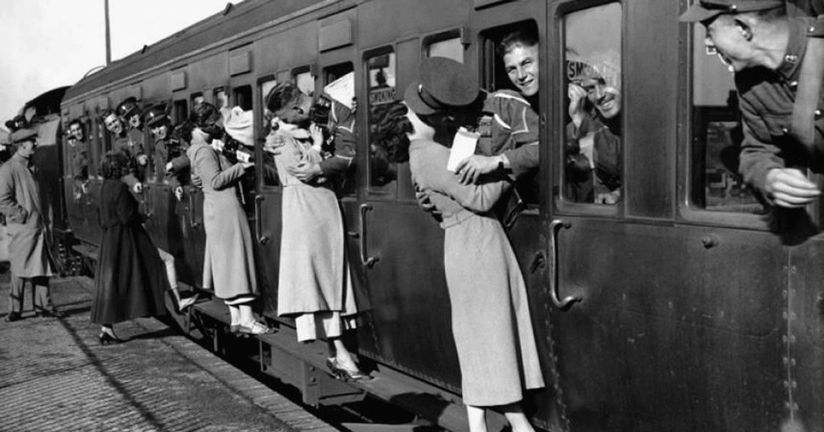 FOTO Dragostea în vremea războiului