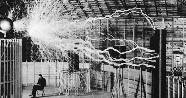 Istoria ultimului secol, în imagini: 15 ipostaze memorabile